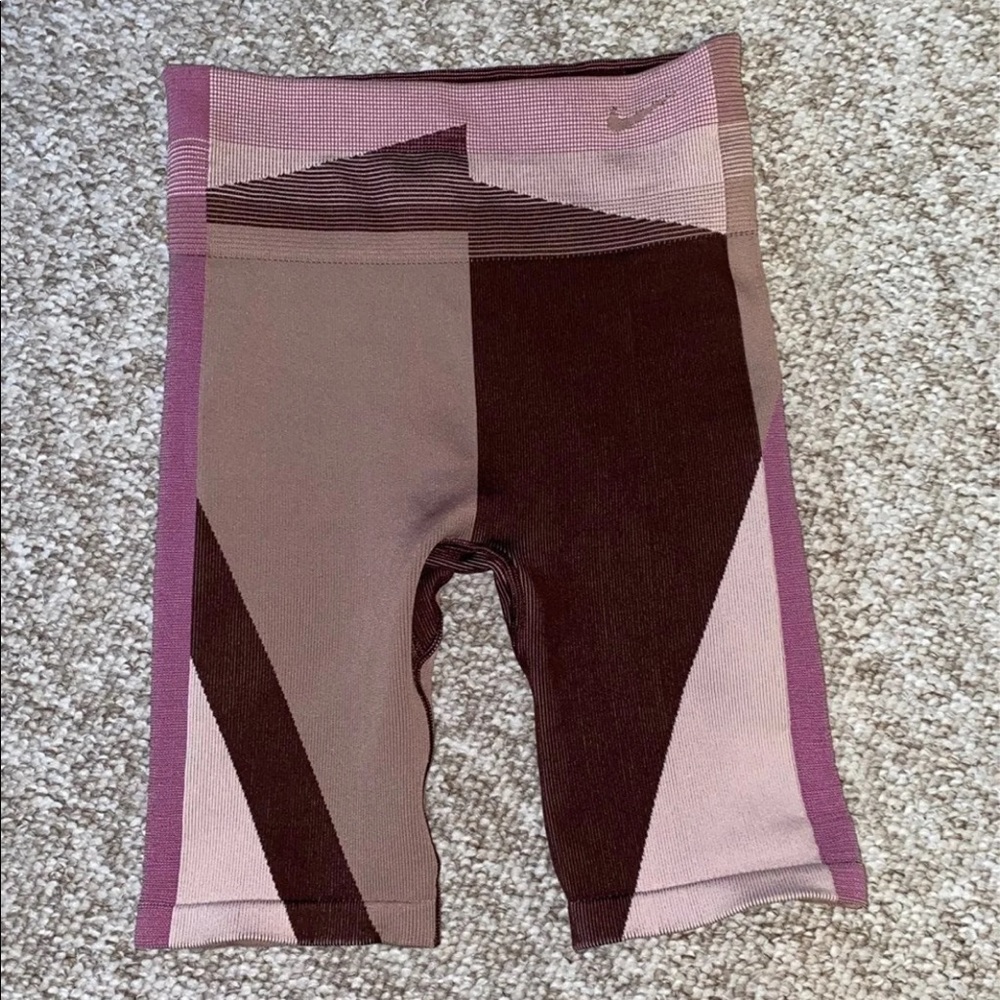 Nike seamless icon clash bike shorts